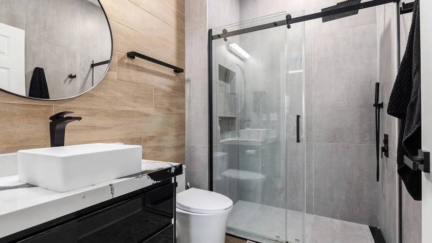 Bathroom 04