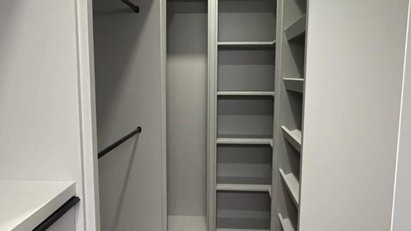 Closet 04