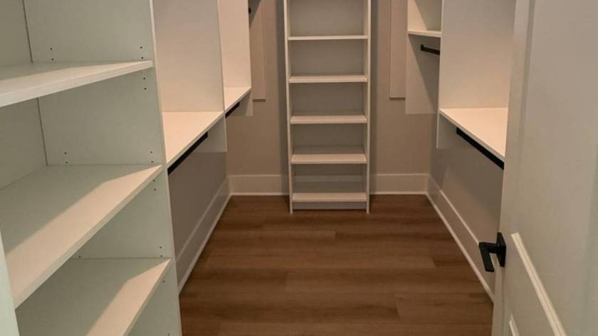 Closet 06